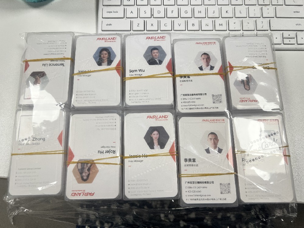 名片印刷:個人與企業形象的精致名片